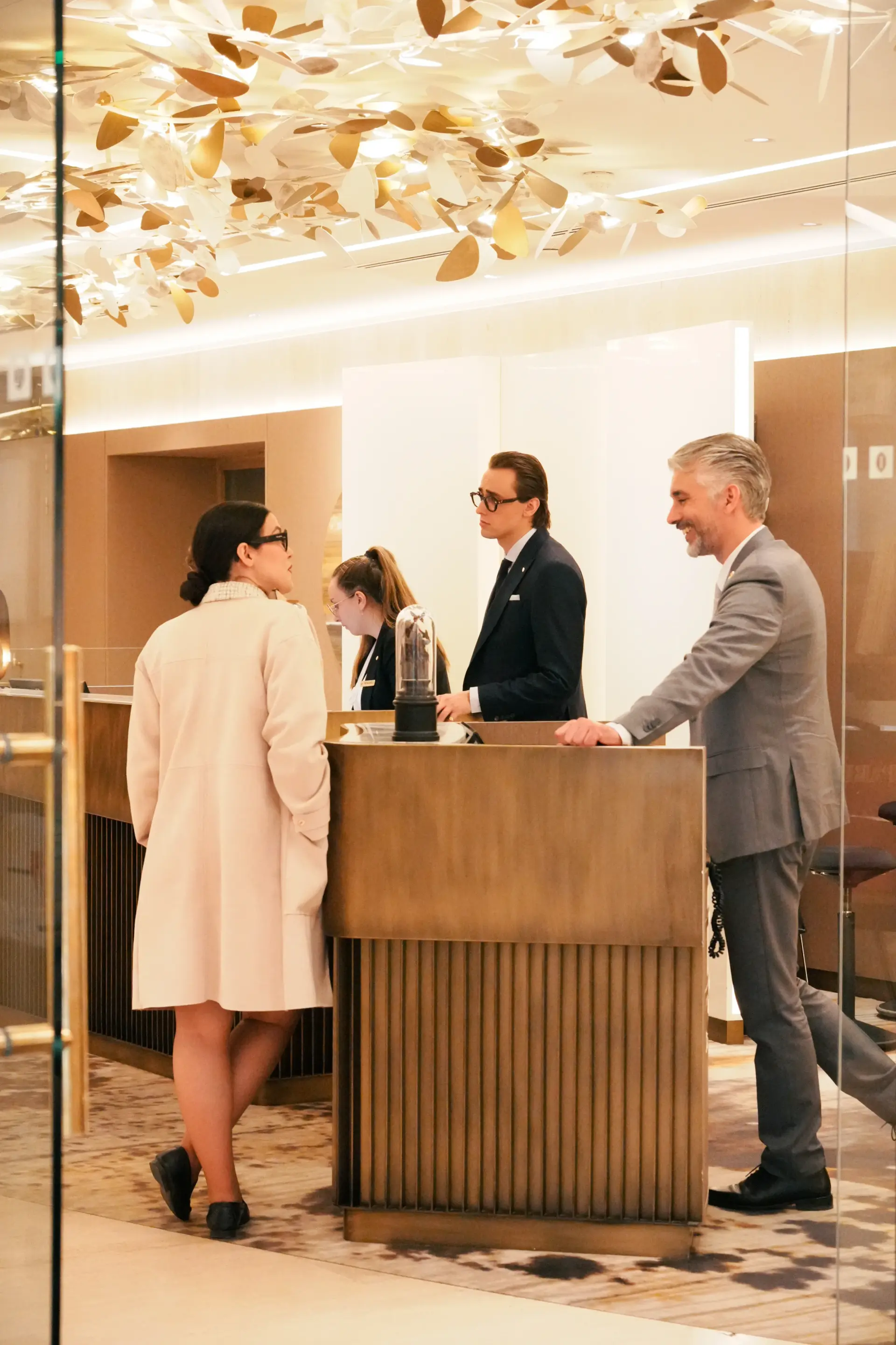 Cliente accueilli à l'hôtel par les équipes